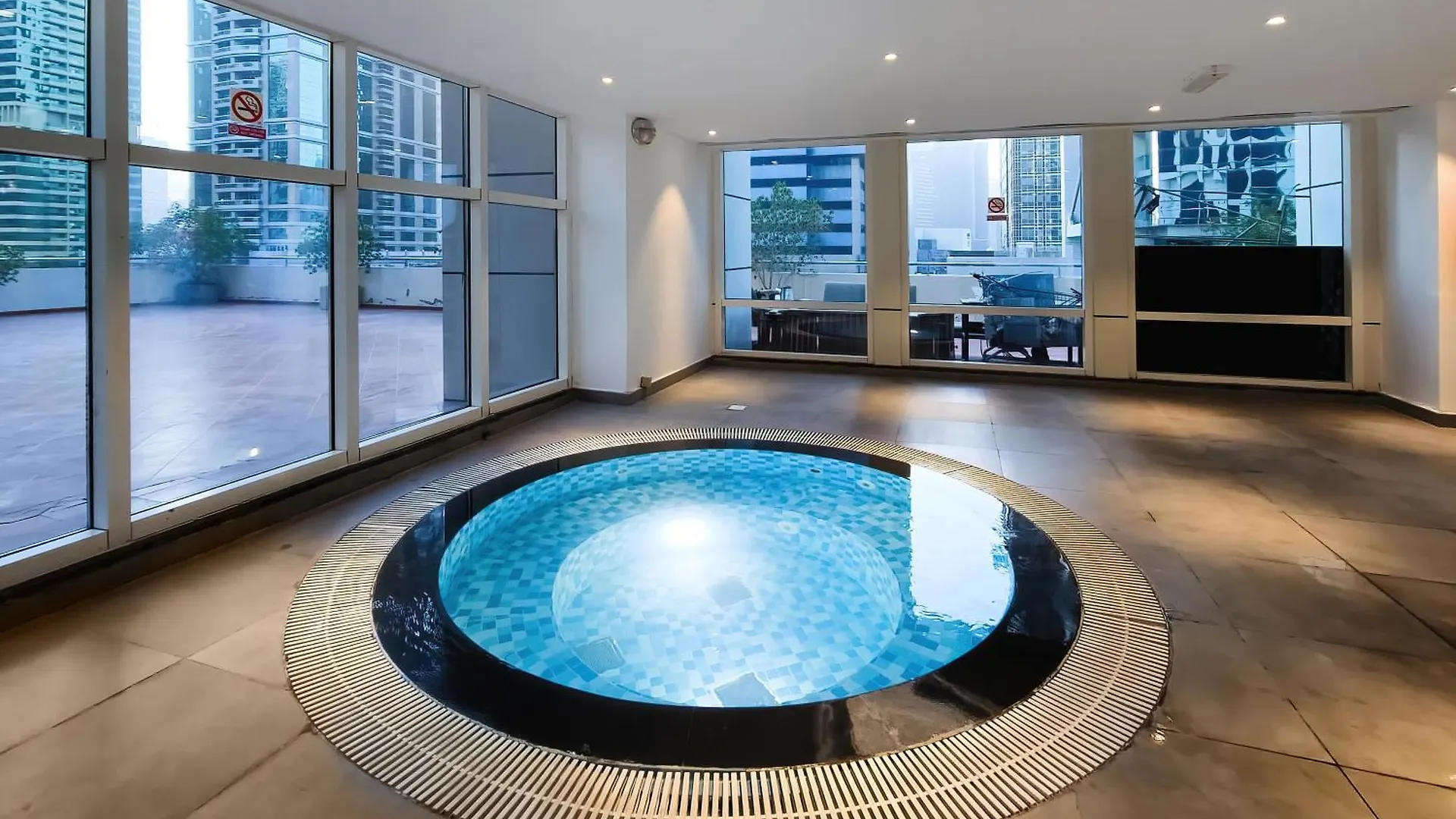 Cozy Studio In Arch Tower Jlt 두바이