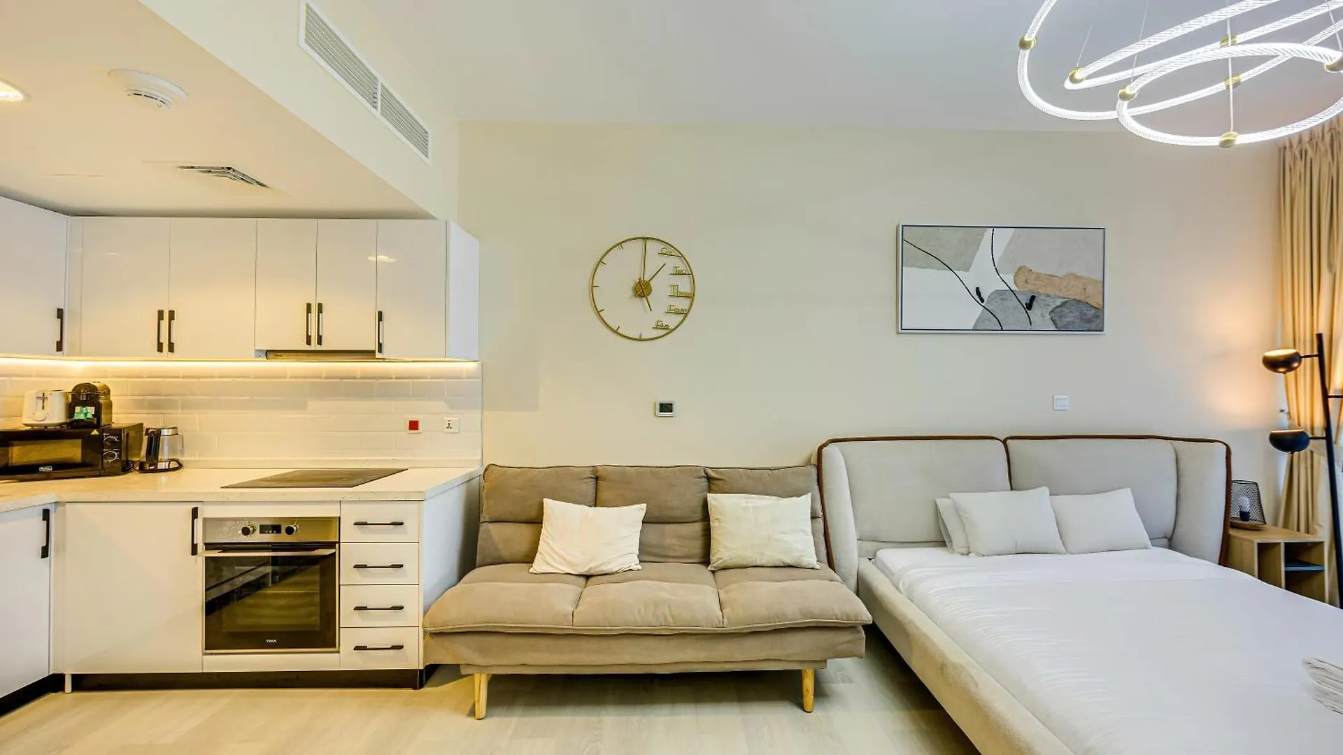 Cozy Studio In Arch Tower Jlt 두바이 0*,