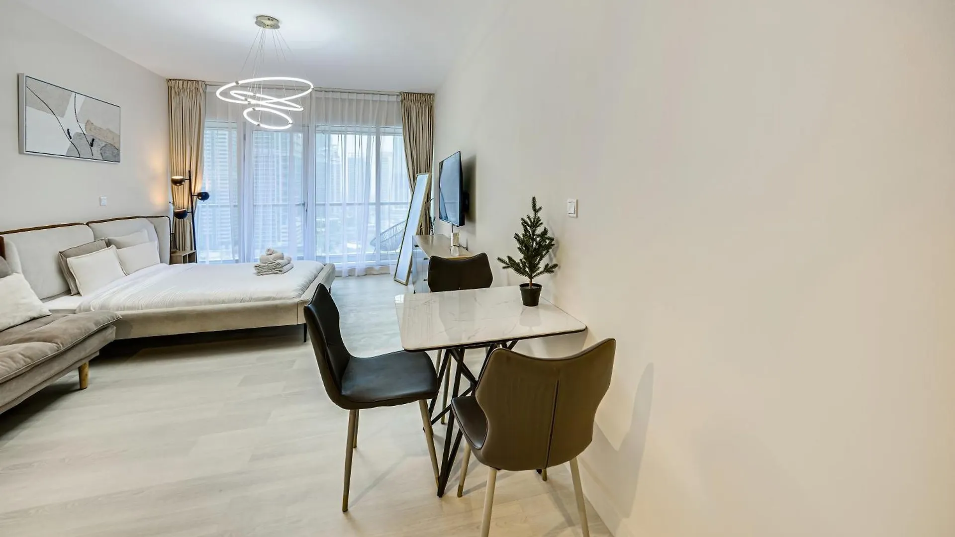 Cozy Studio In Arch Tower Jlt 두바이