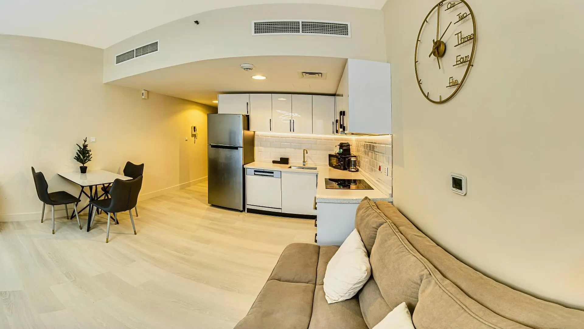Cozy Studio In Arch Tower Jlt 두바이 아랍에미리트