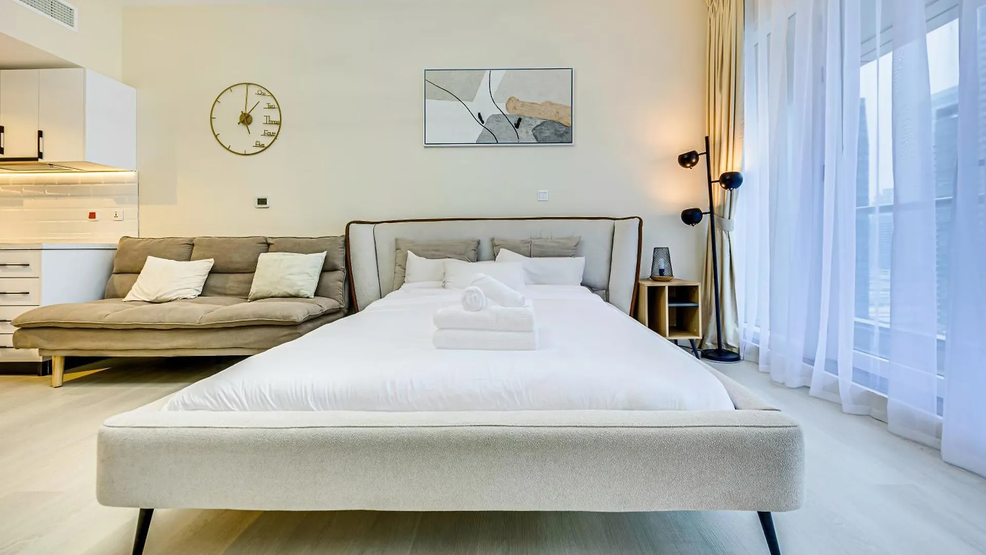 Cozy Studio In Arch Tower Jlt 두바이